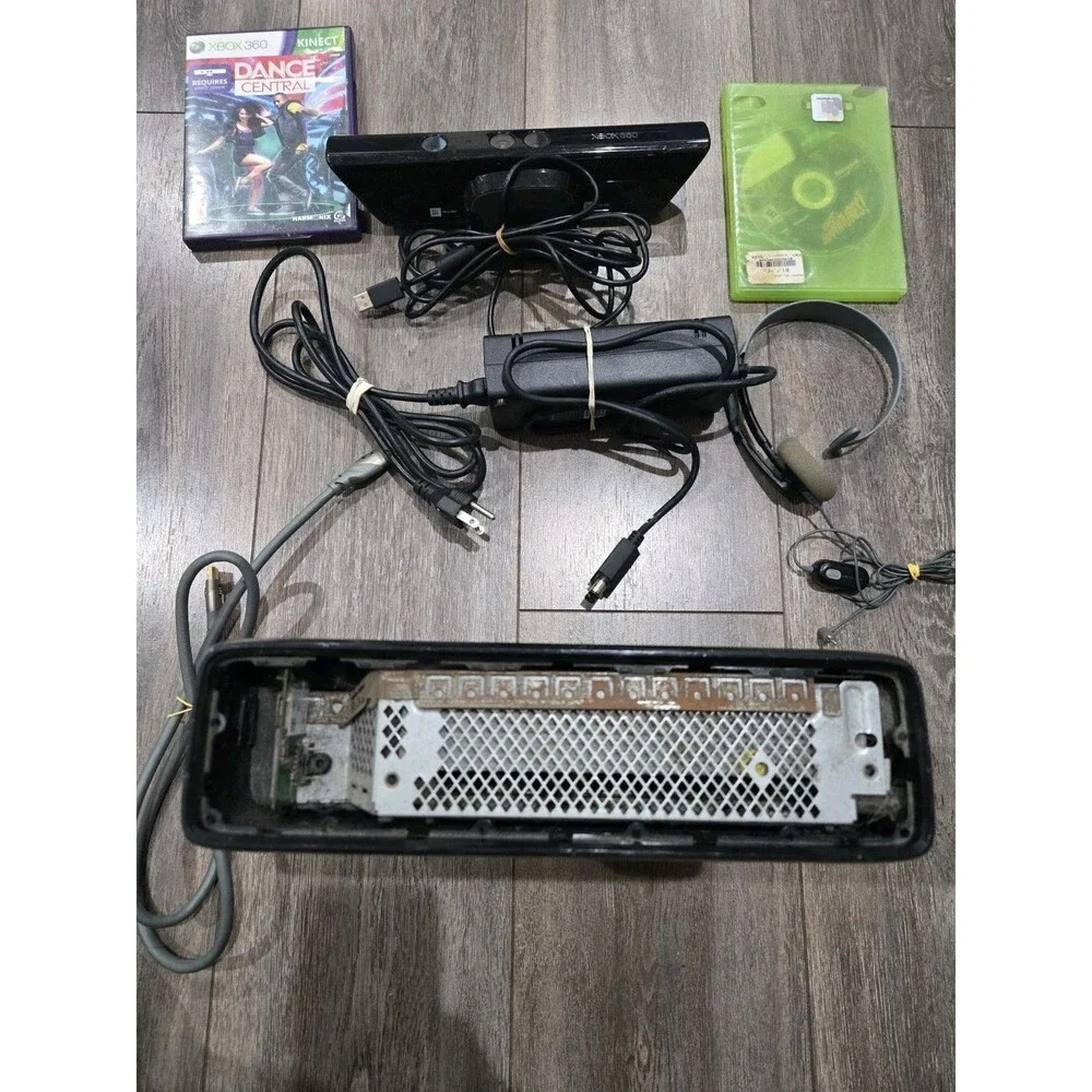 Microsoft Xbox 360 Slim Console S Bundle With Kinect, Headset, Games Tested